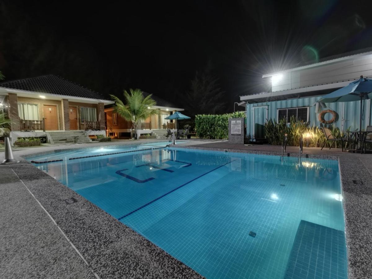 Hotel Casa Tanjung Jara Dungun Zewnętrze zdjęcie